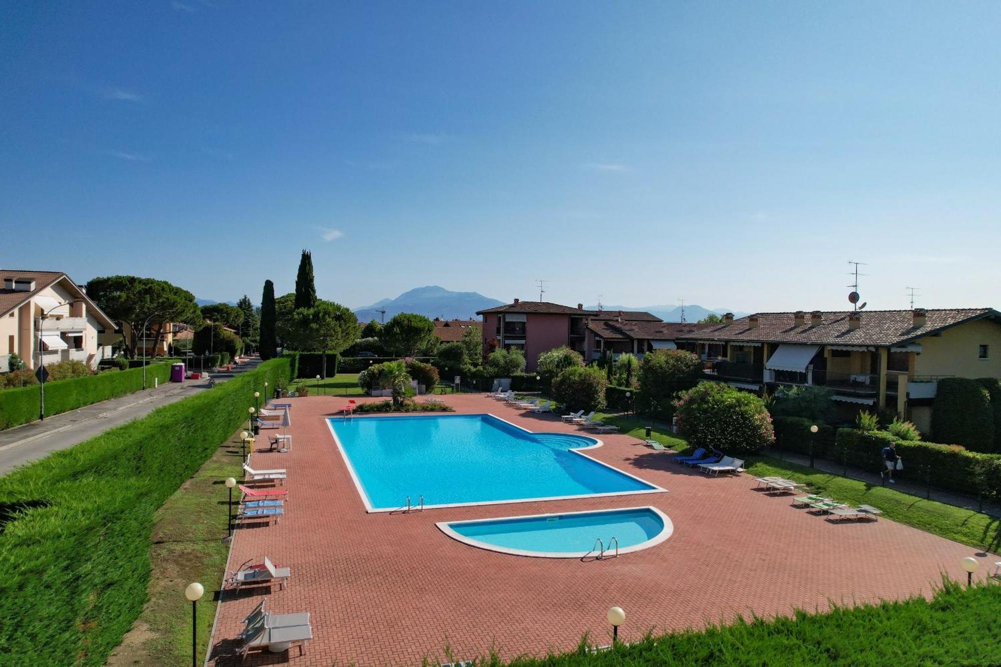 Appartamento Al Cascinale Desenzano del Garda Exterior foto