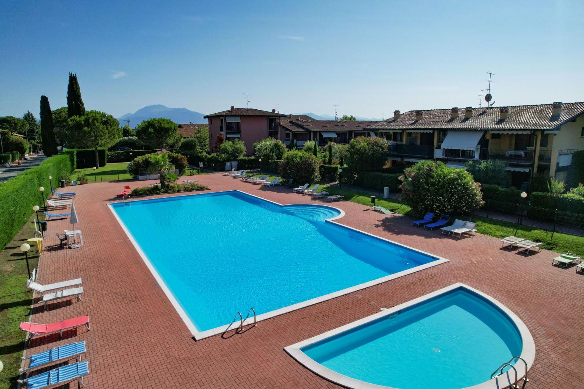 Appartamento Al Cascinale Desenzano del Garda Exterior foto