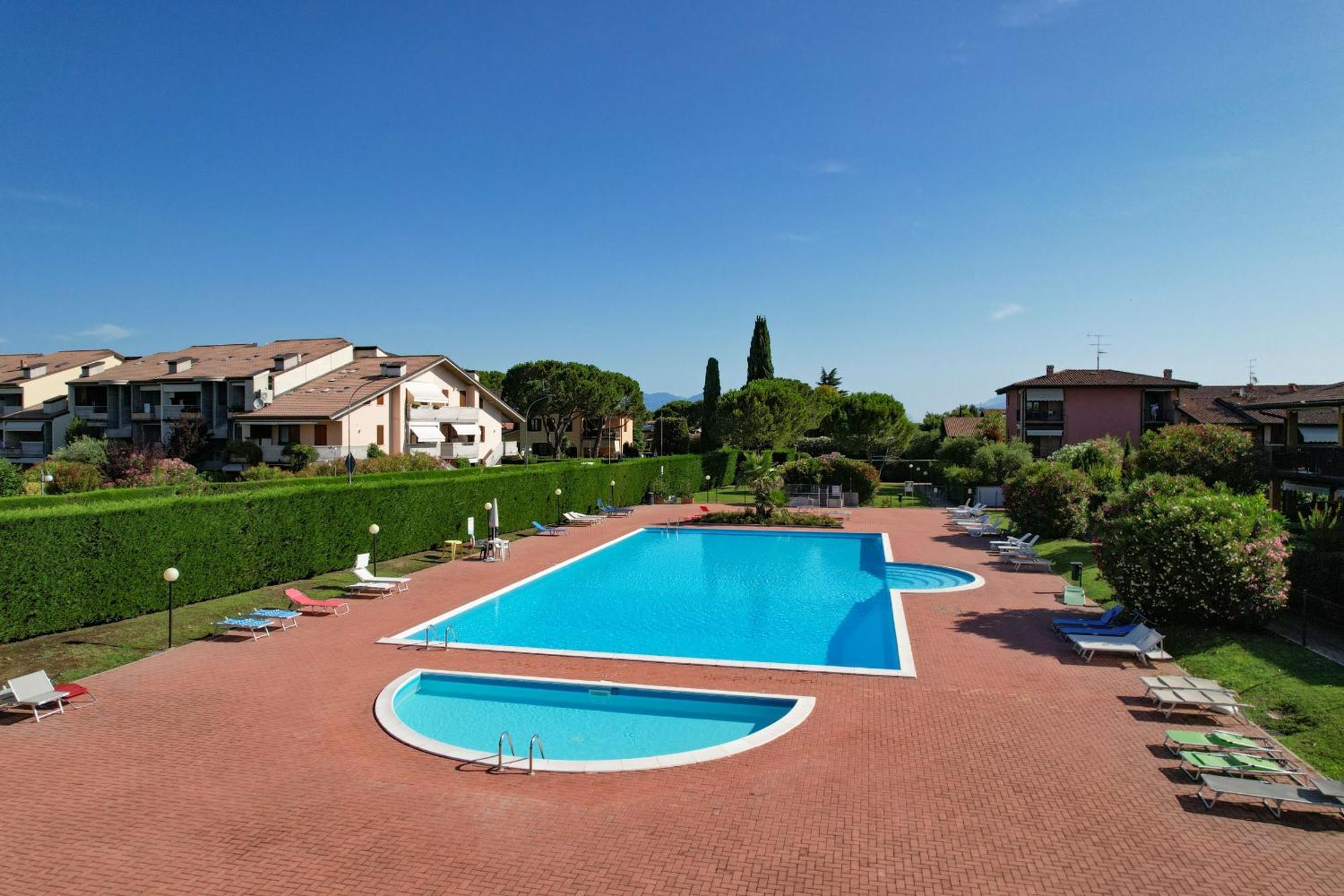Appartamento Al Cascinale Desenzano del Garda Exterior foto
