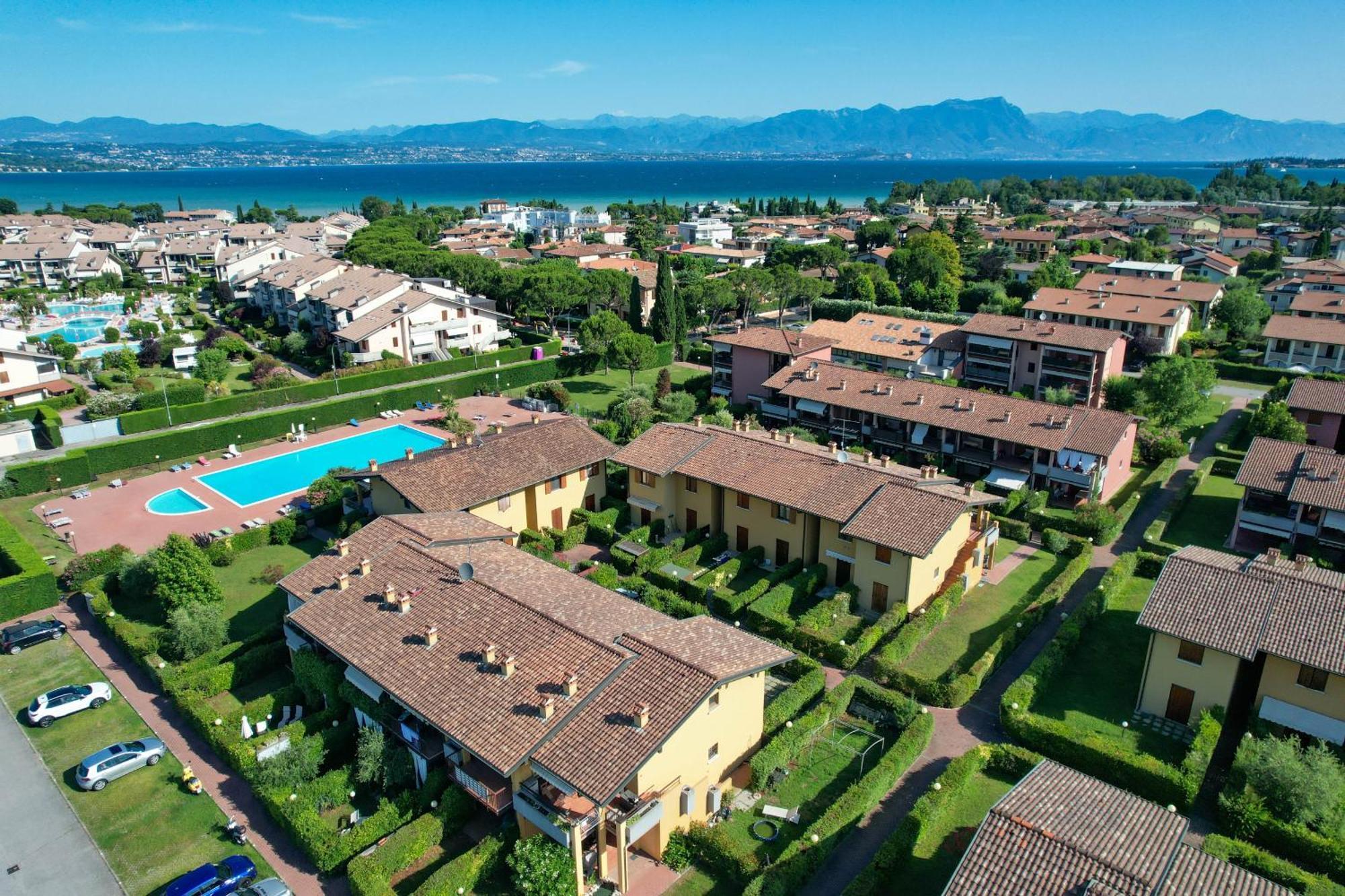 Appartamento Al Cascinale Desenzano del Garda Exterior foto